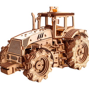 Igrača lesena 3D sestavljanka belo ozadje tractor igrača
