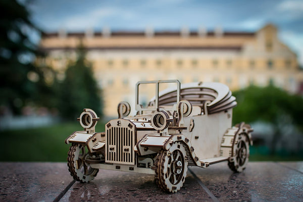 Avto oldtimer lesena 3D sestavljanka